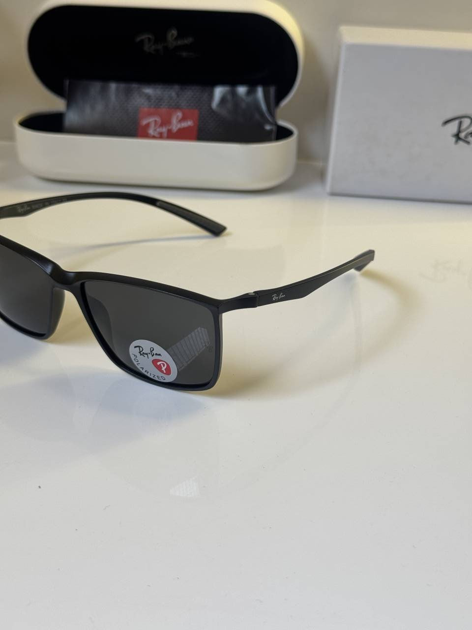 Rayban_8381_Black_Wayferar