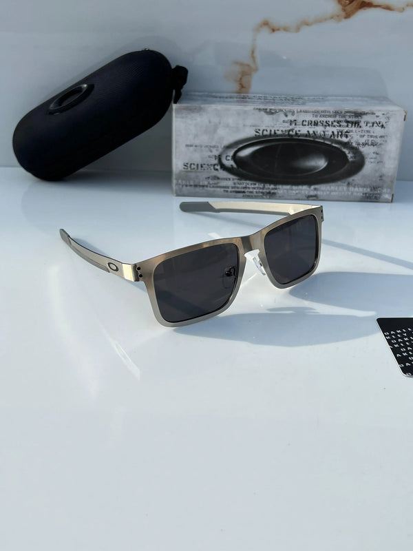 Oakley_1701_silver_black