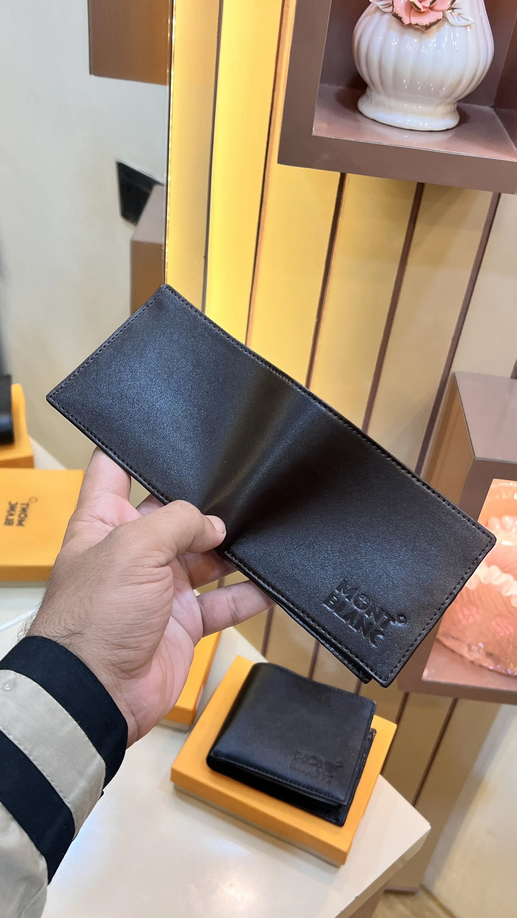 MONT_BLANC PREMIUM QUALITY IMPORTED WALLET WITH OG BOX BROWN