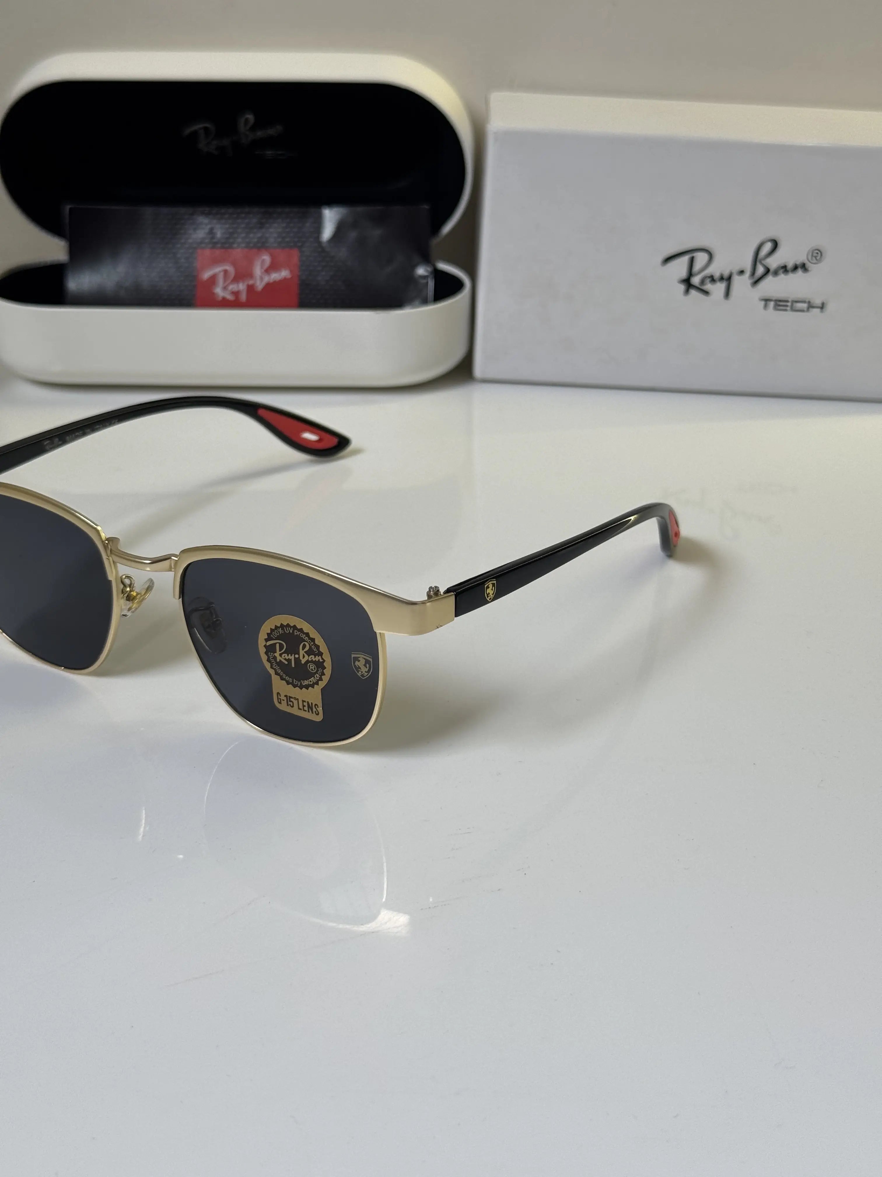 Rayban_03_Gold_Black