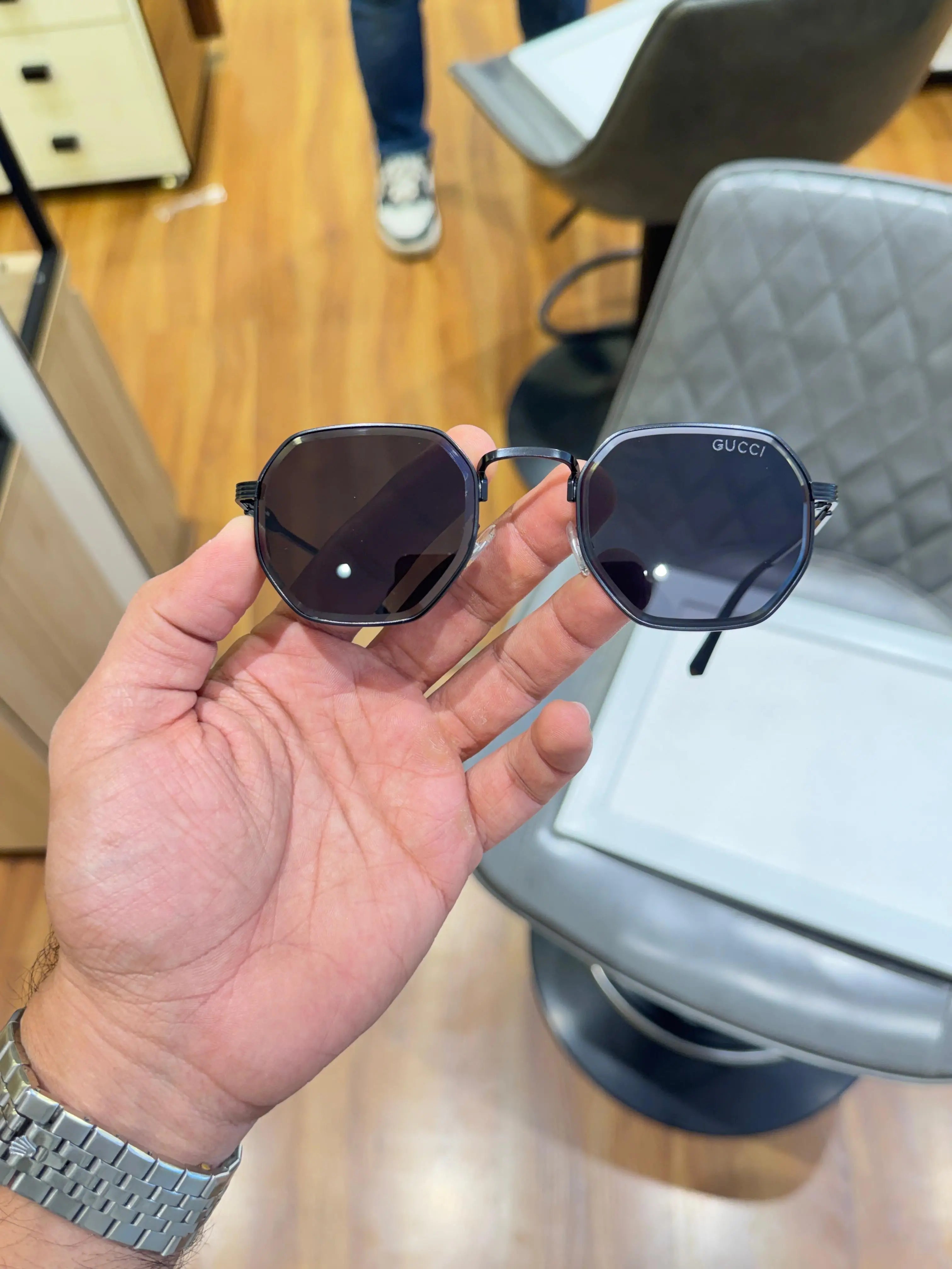 Gucci_28002_black Secondary image