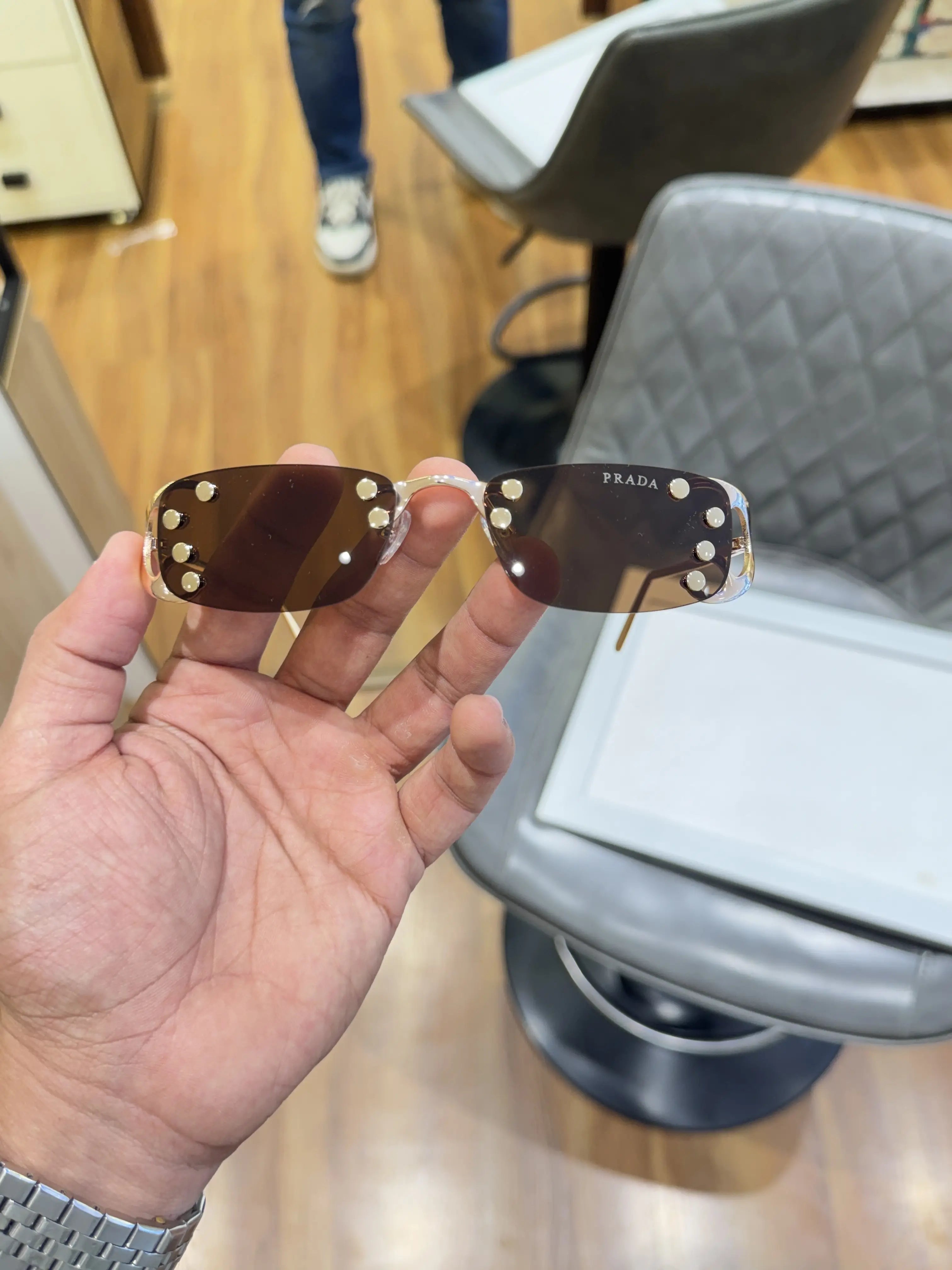 Prada_161_gold_brown