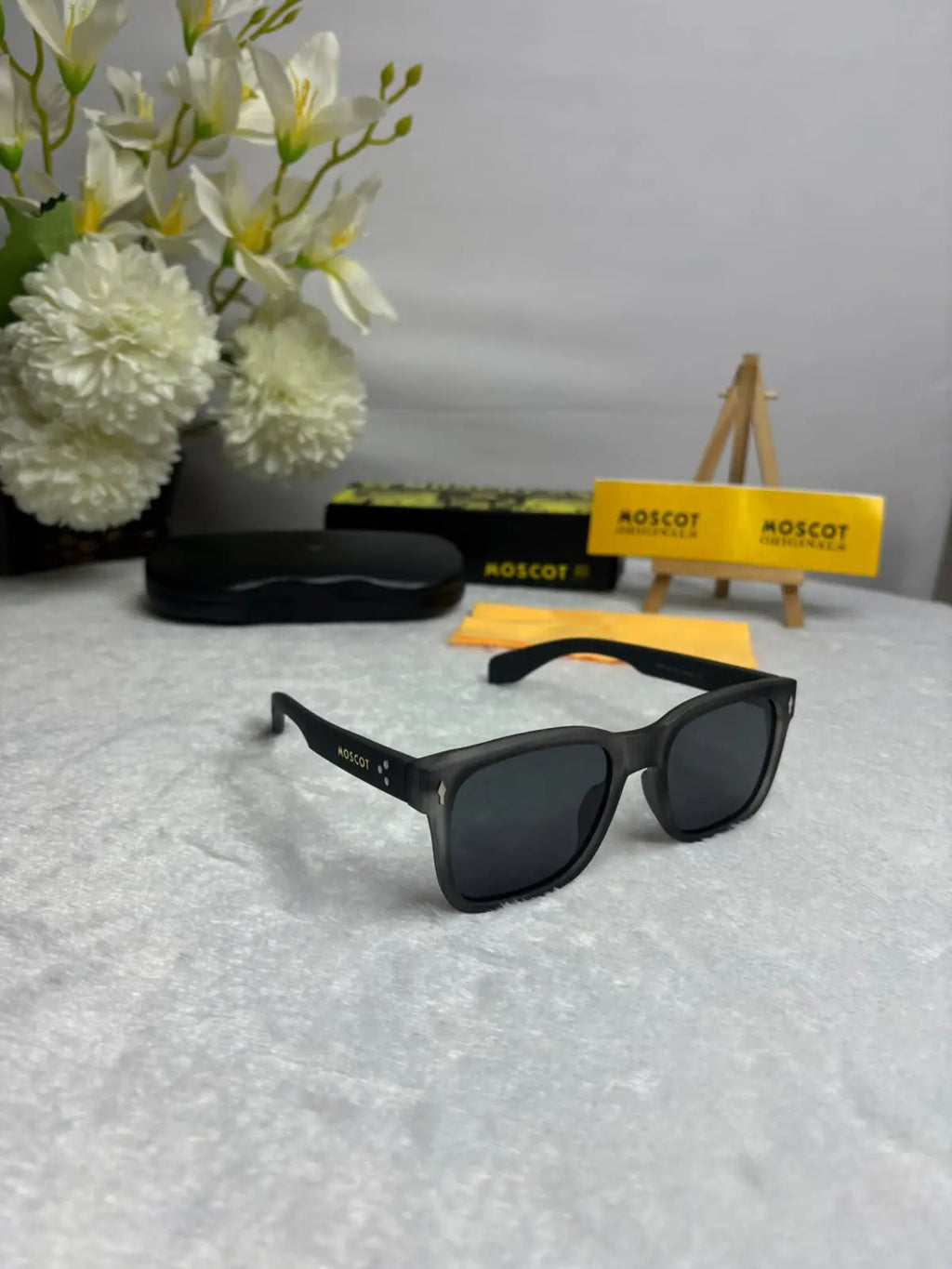 Moscot 130 crystal grey