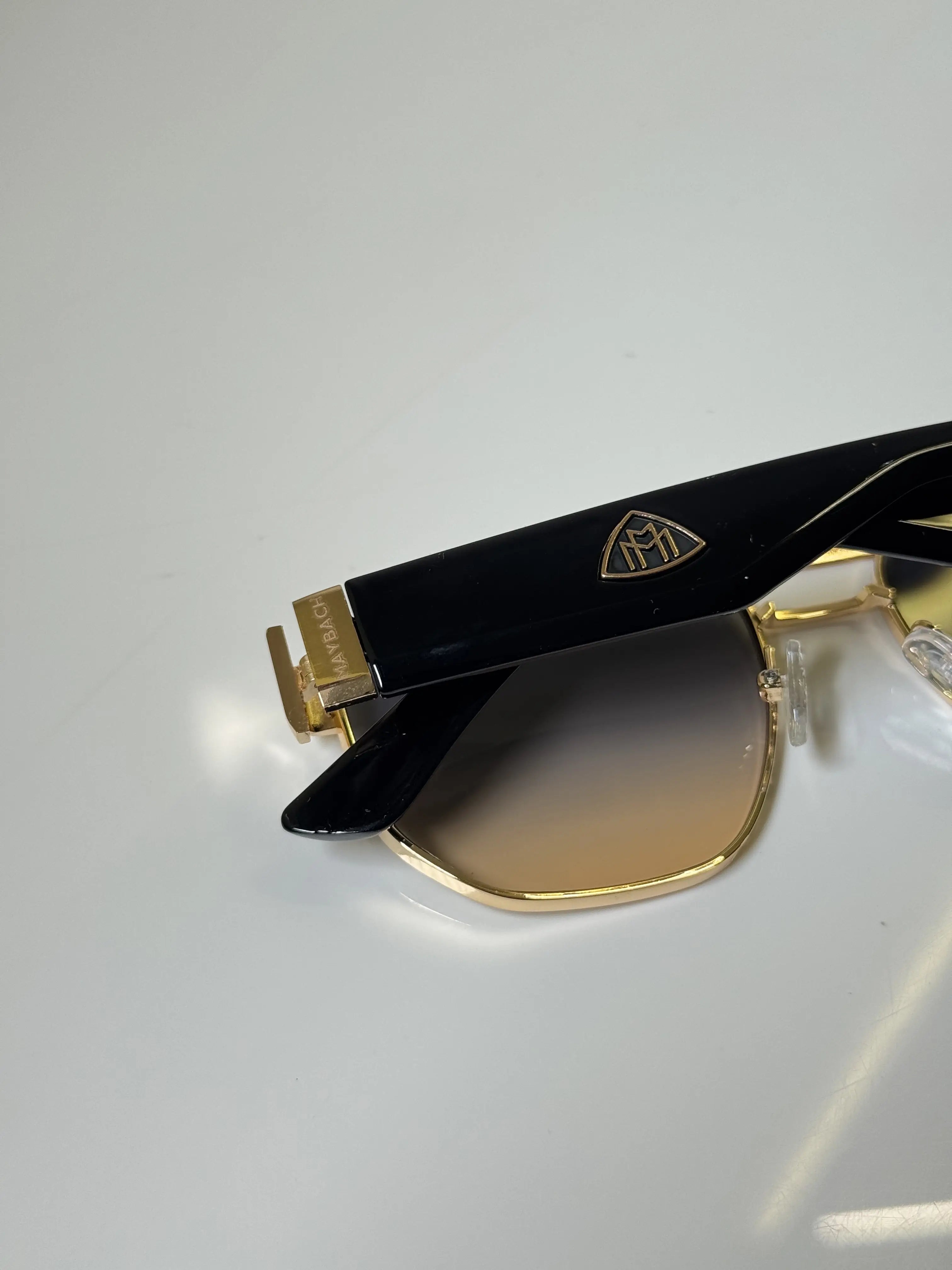 Maybach_594_Gold_Multi