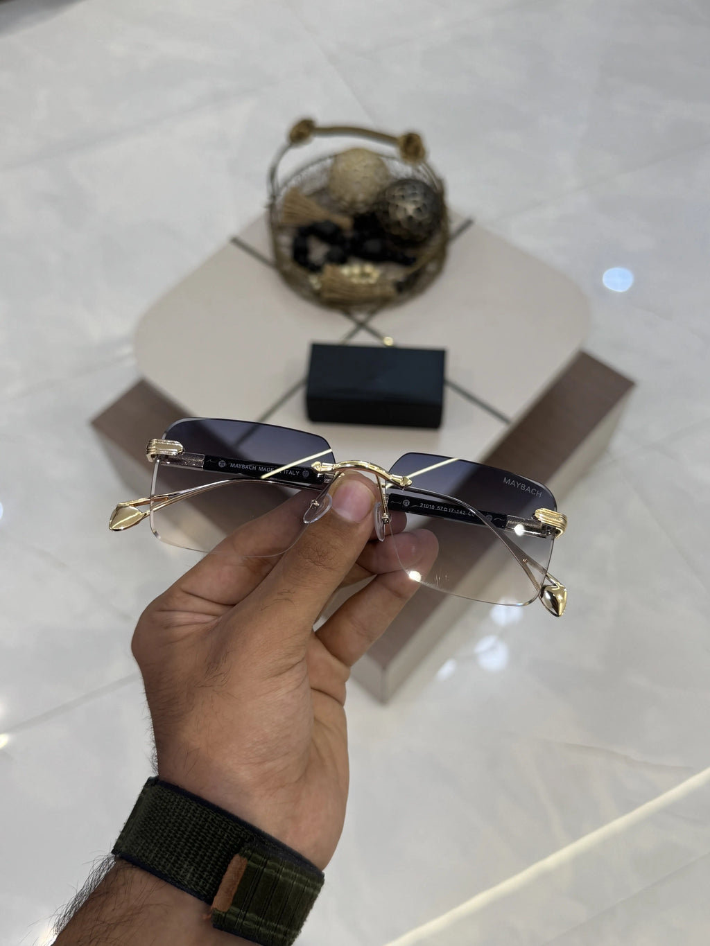 Maybach_25010_Gold_Multi