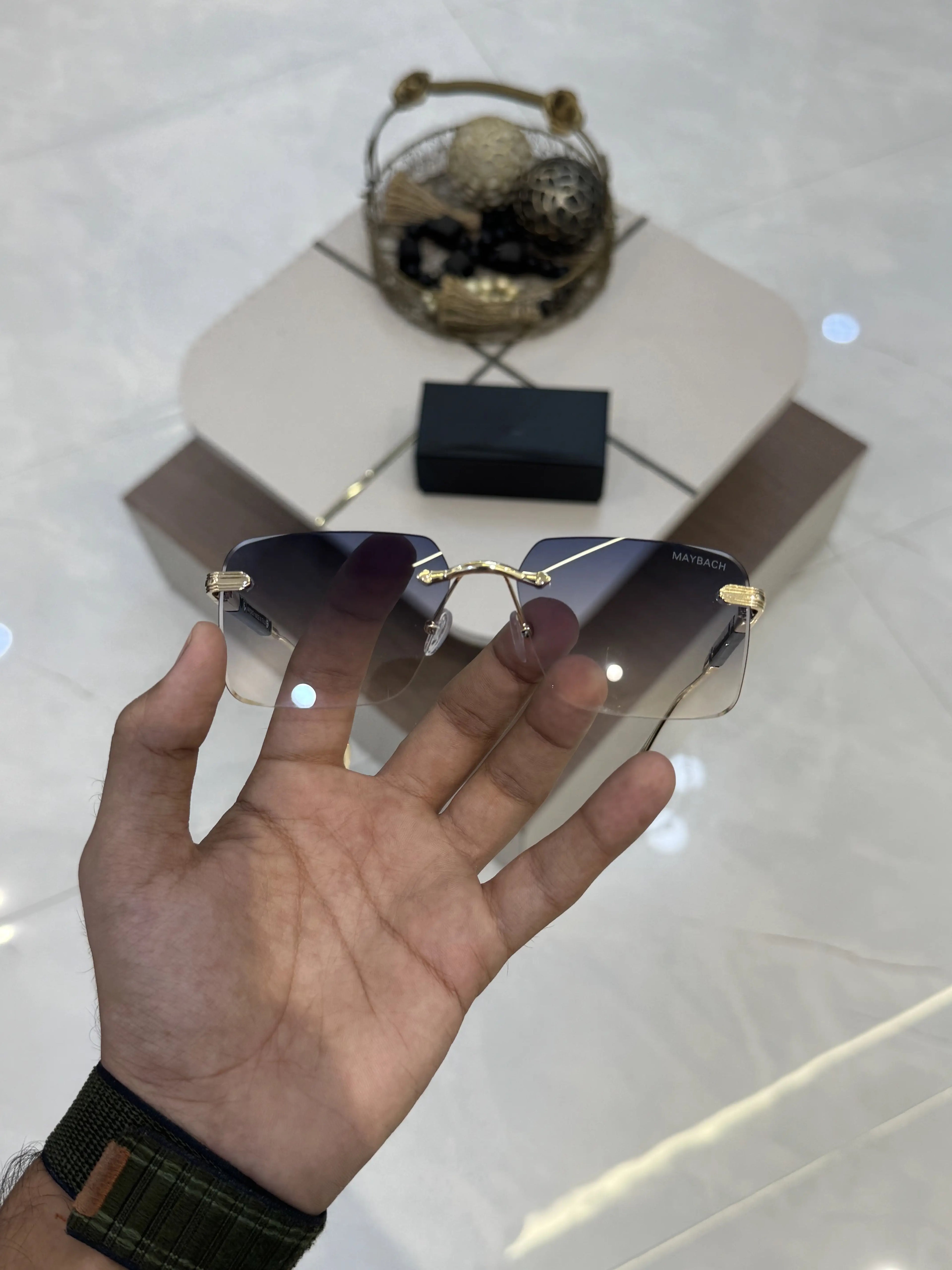 Maybach_25010_Gold_Multi