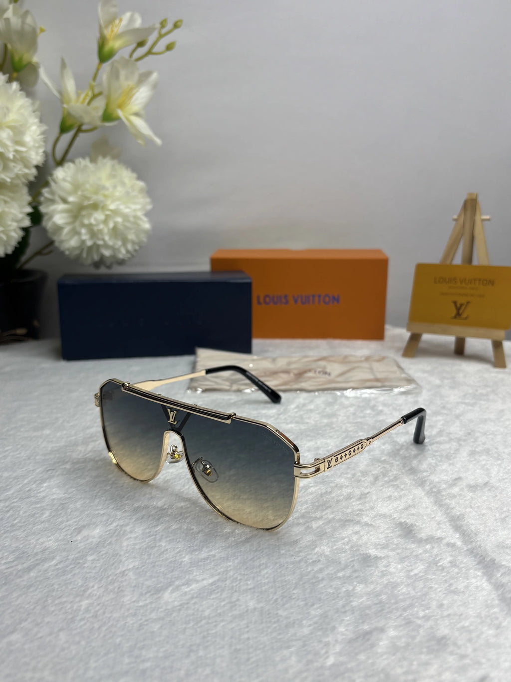 Louis Vuitton 22295 Gold Blue