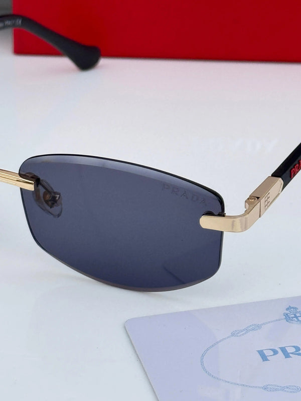 Prada_124_gold_black