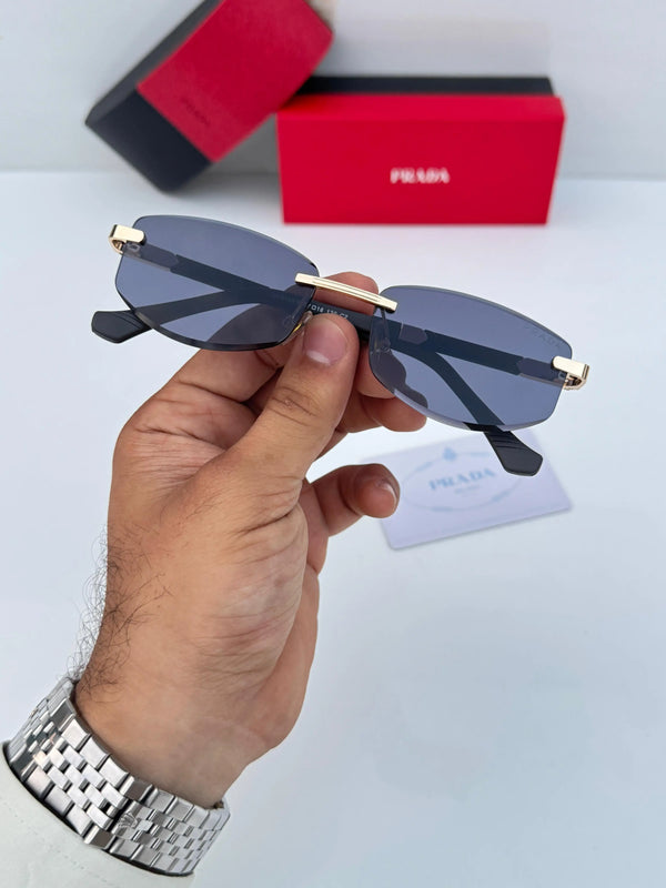 Prada_124_gold_black