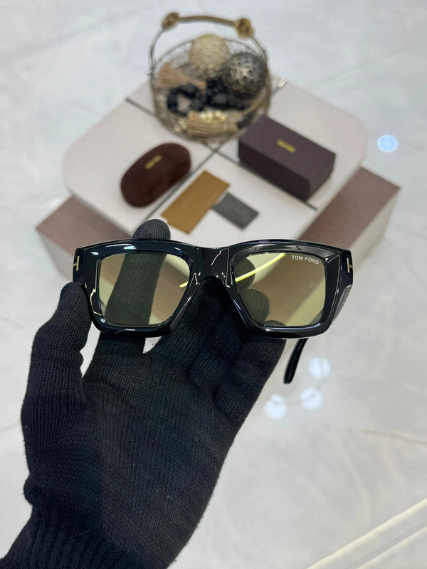 Tomford_184_Black_Green