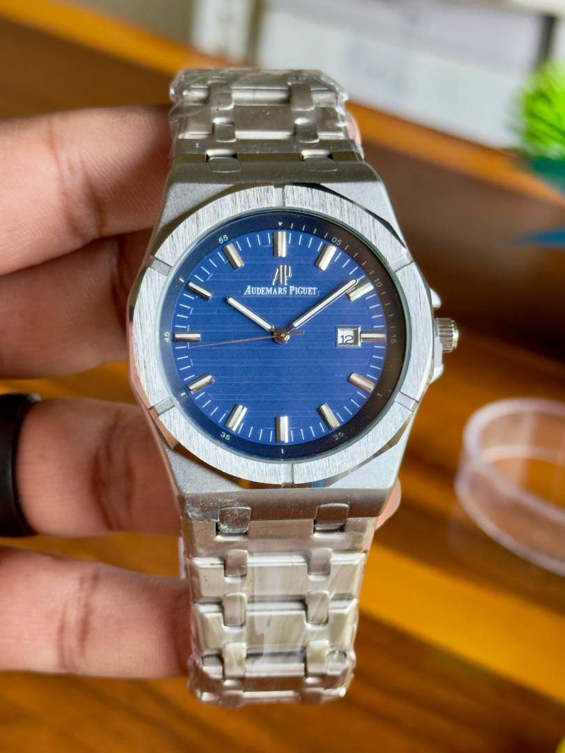 Audemars_piguet royal oak Main image