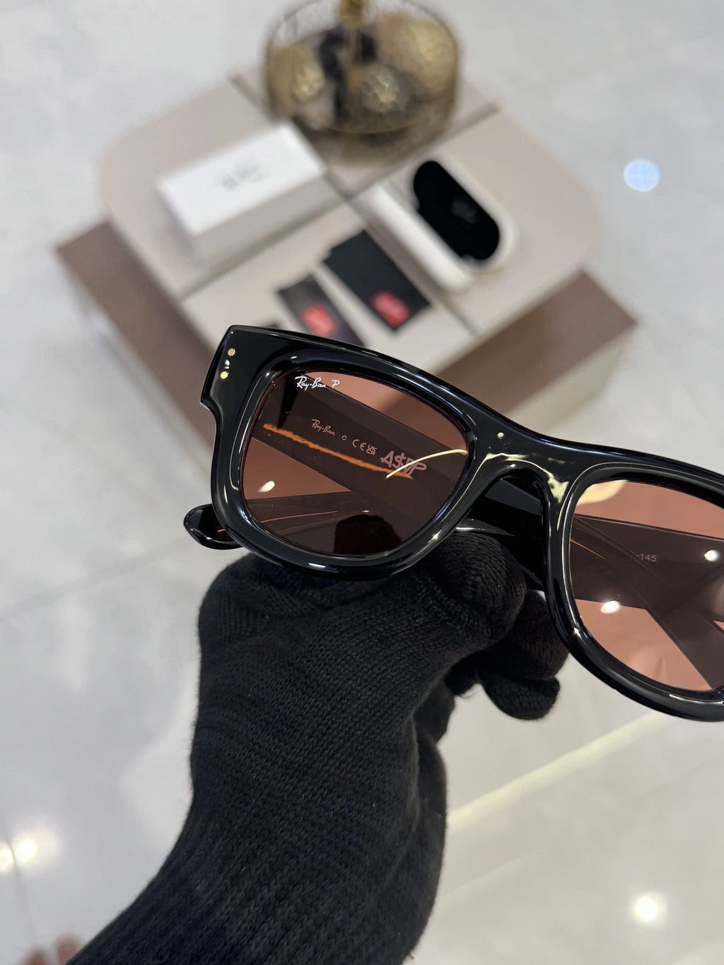 Rayban_4940_Black_Red_Candy_Puffer_Edition