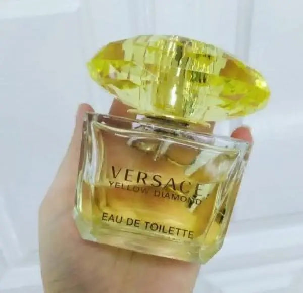 104 Versace Yellow Crystal Diamond Eau de Toilette 90ml - For Her