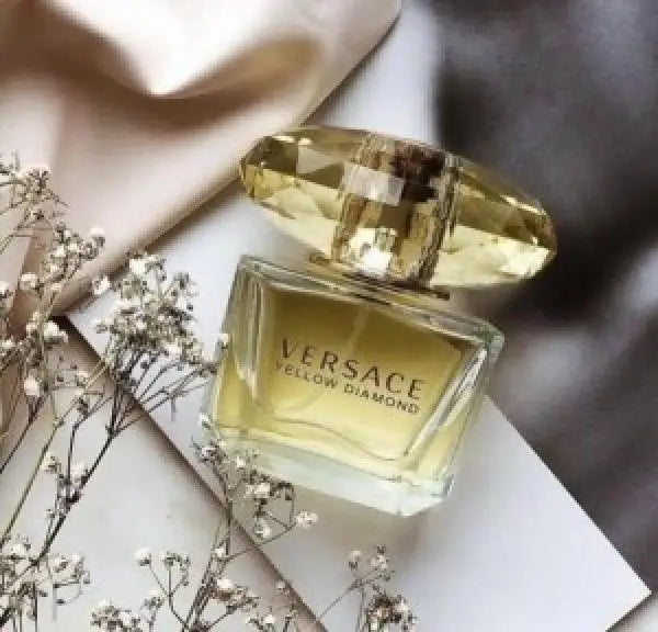 104 Versace Yellow Crystal Diamond Eau de Toilette 90ml - For Her