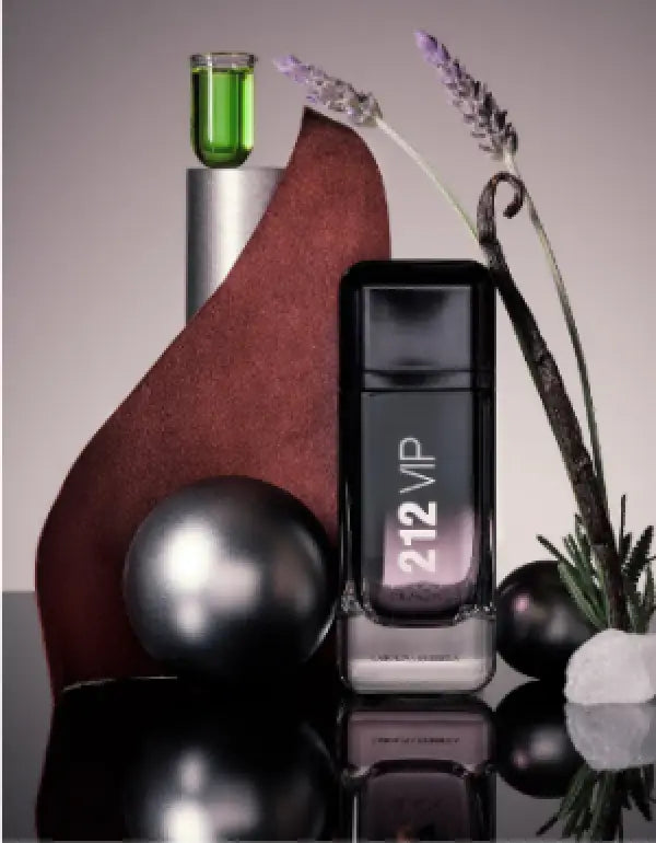 155 Carolina Herrera 212 Vip Black 100ML