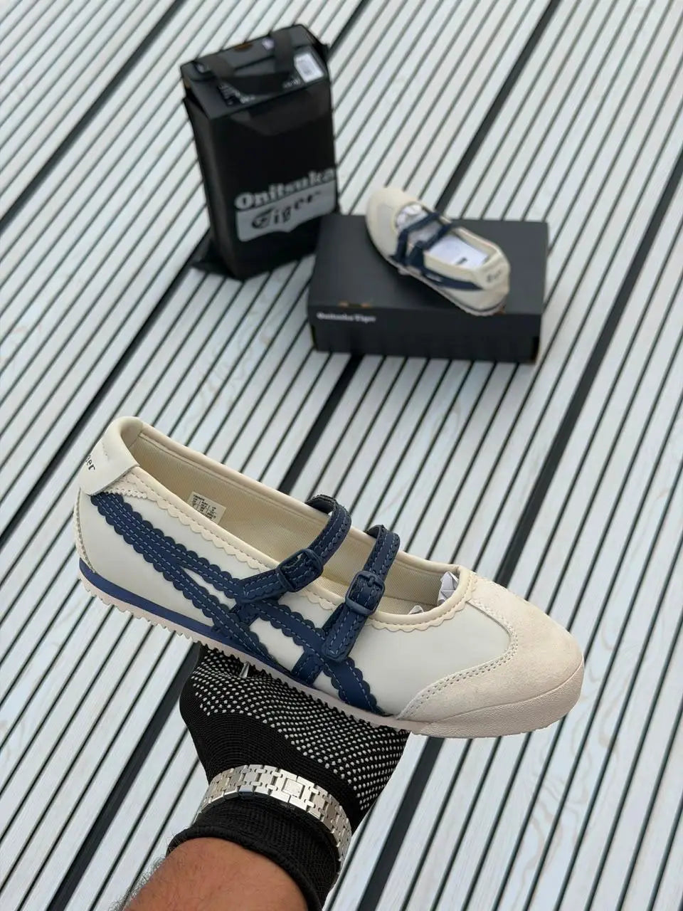 Onitsuka Tiger Mexico 66 Tgrs Birch Peacoat 384 Secondary image