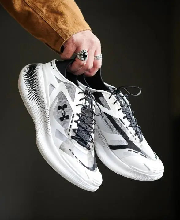 UNDER ARMOUR ECHO SLIPSPEED
