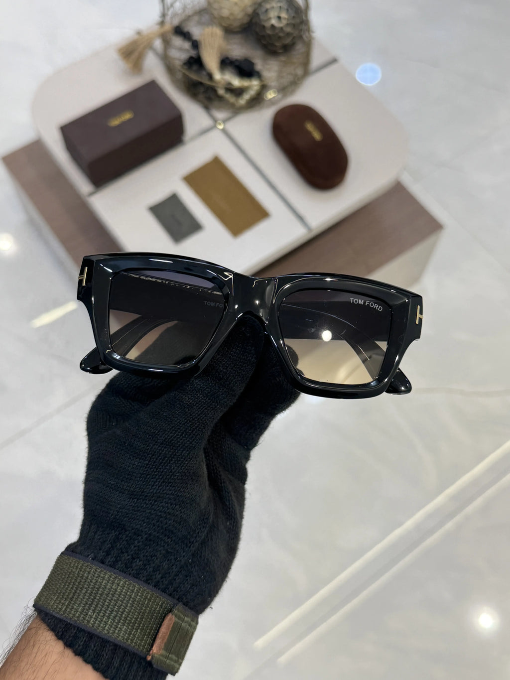 Tomford_184_Peach_Shaded