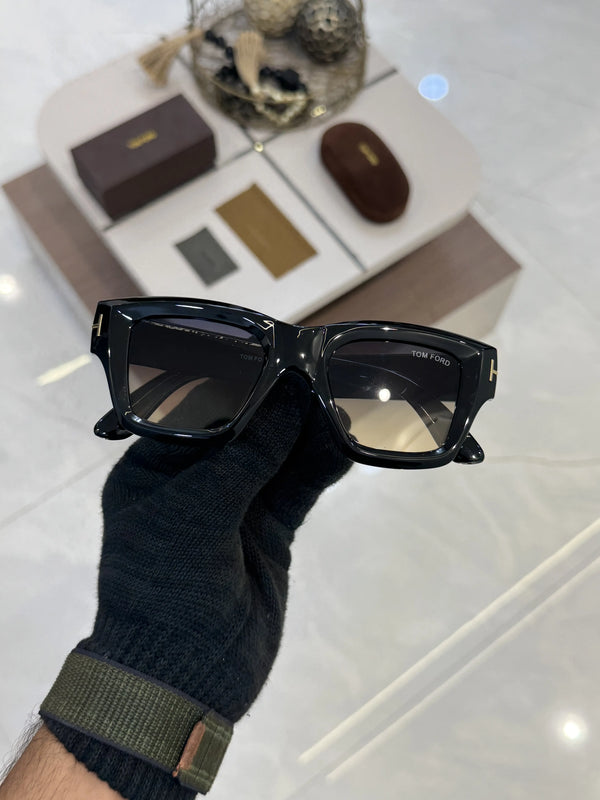 Tomford_184_Peach_Shaded