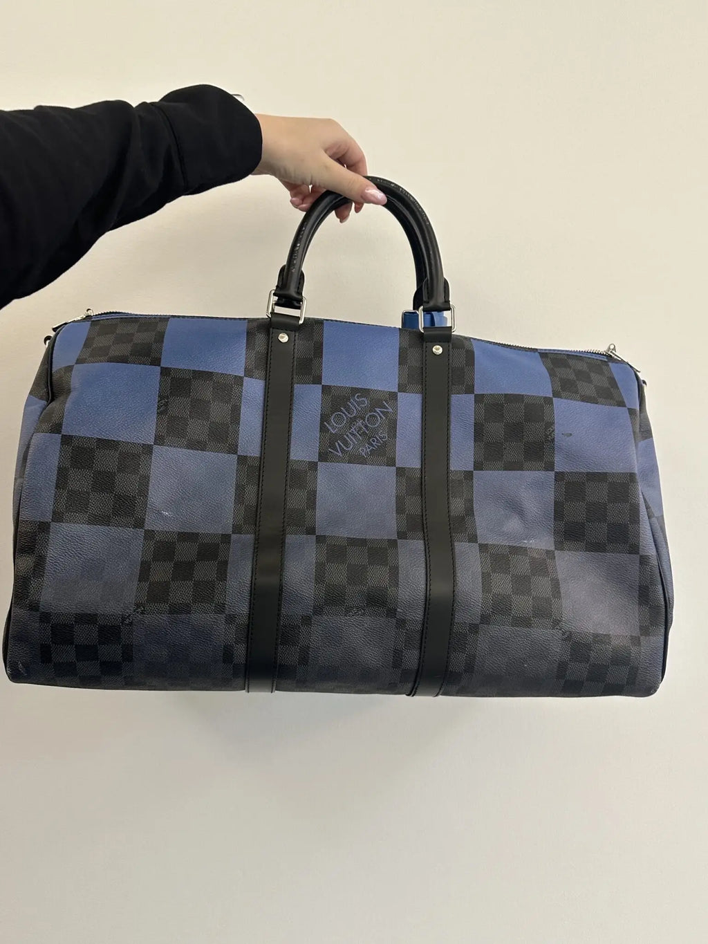 Louis Vuitto n Luxury Imported Duffel Bag 2558