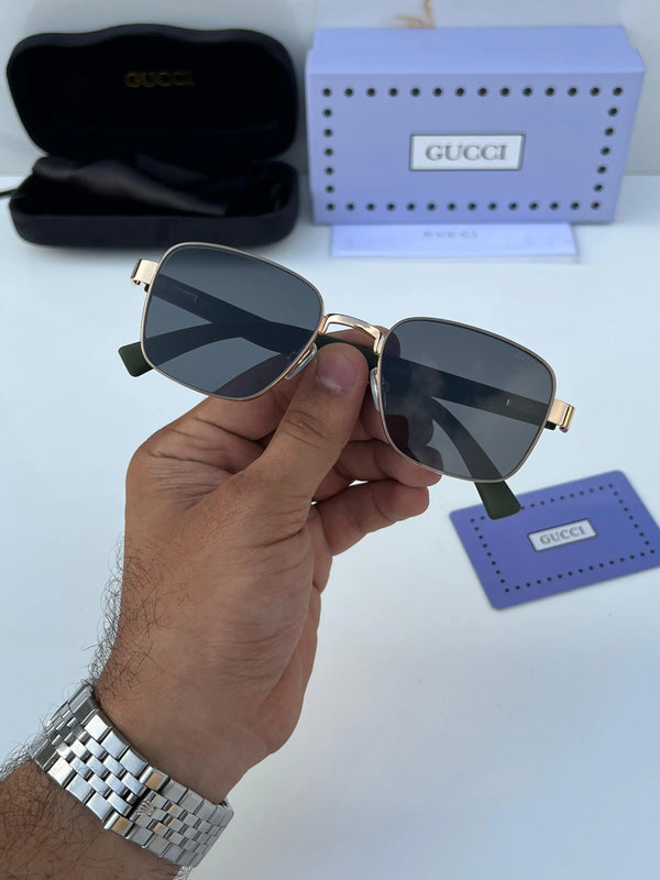 Gucci_983_gold_black