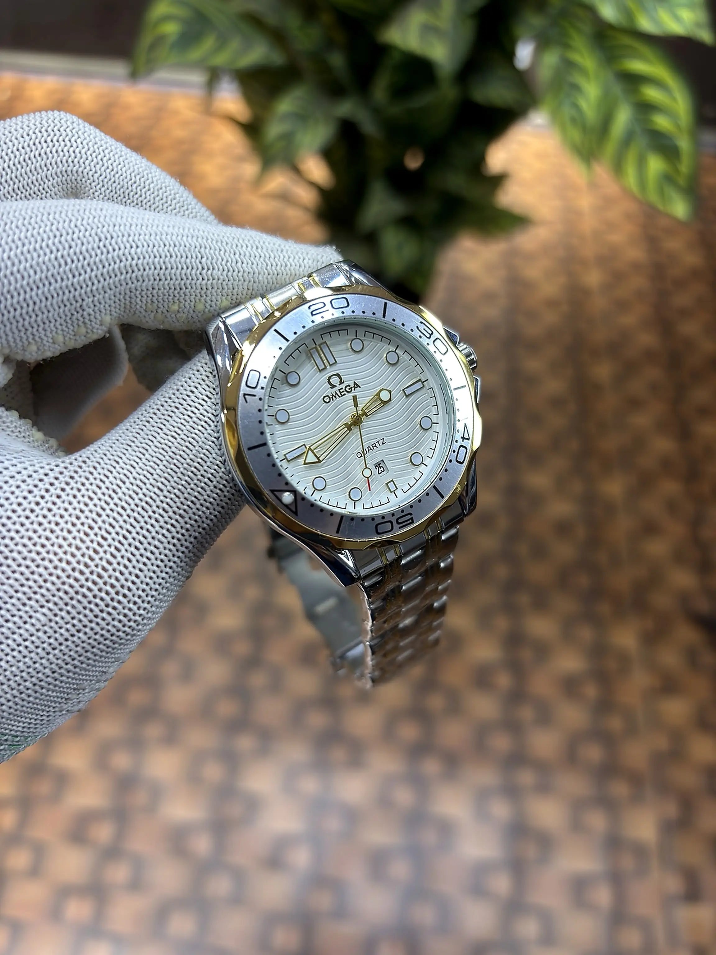OMEGA SEAMASTER DIVER 300M 2 tone white dial