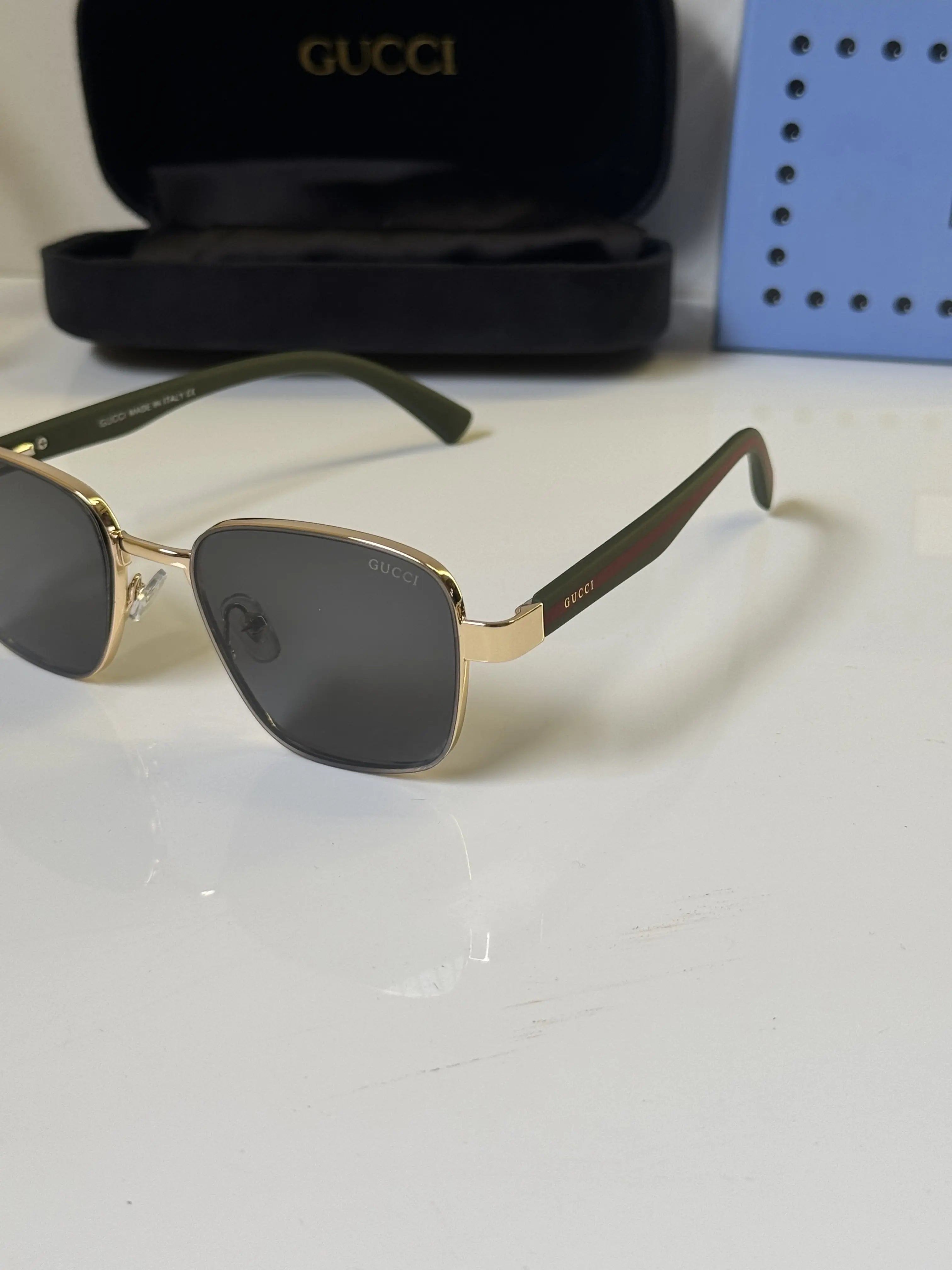 Gucci_983_Gold_Green