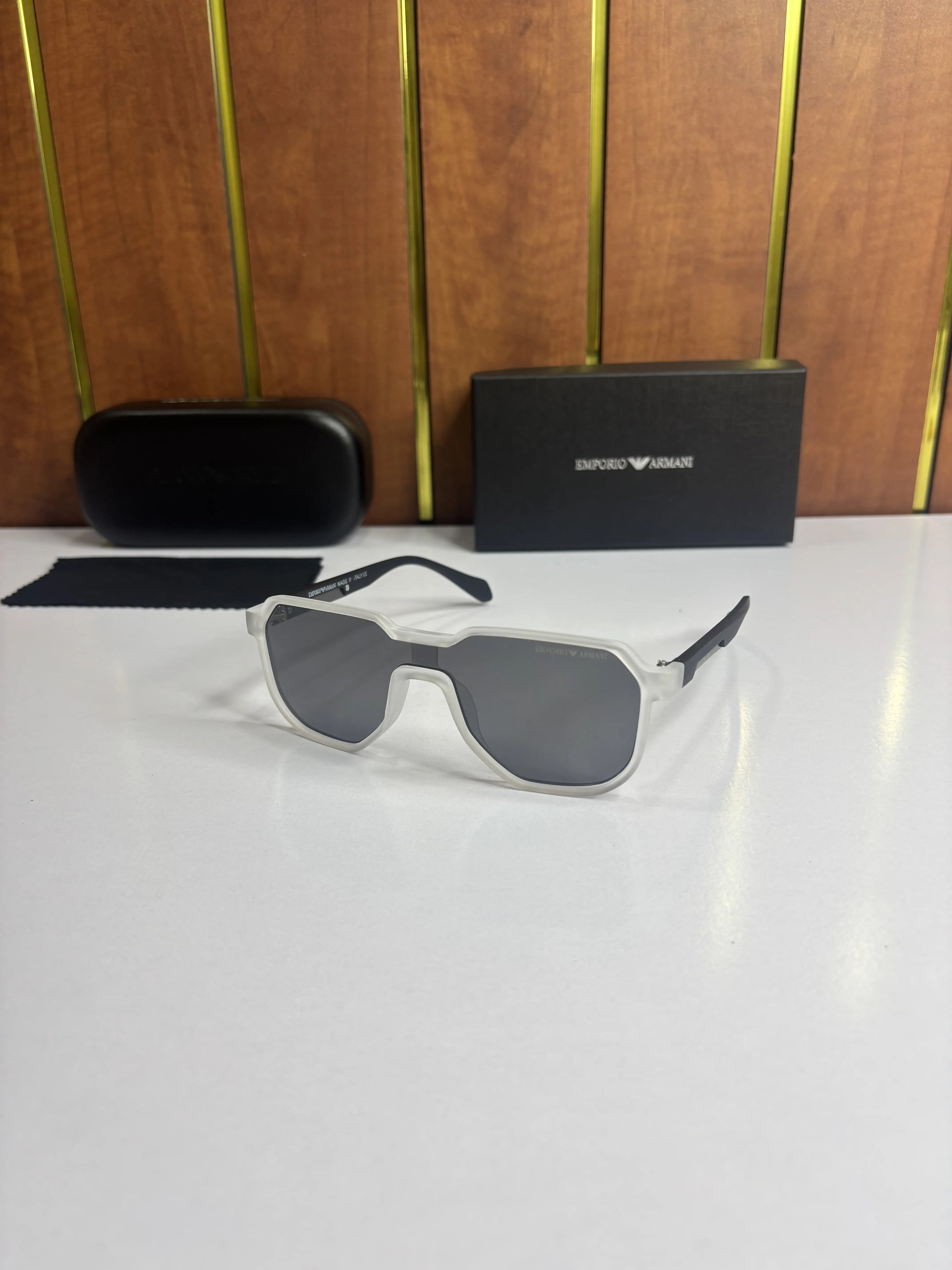 Emporio Armani 219 White Black