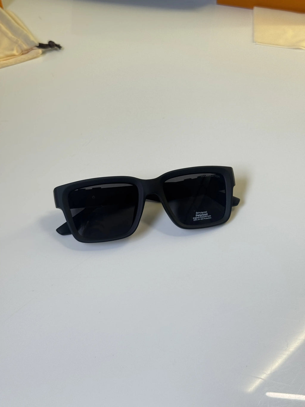 Louis_Vuitton_5113_Black