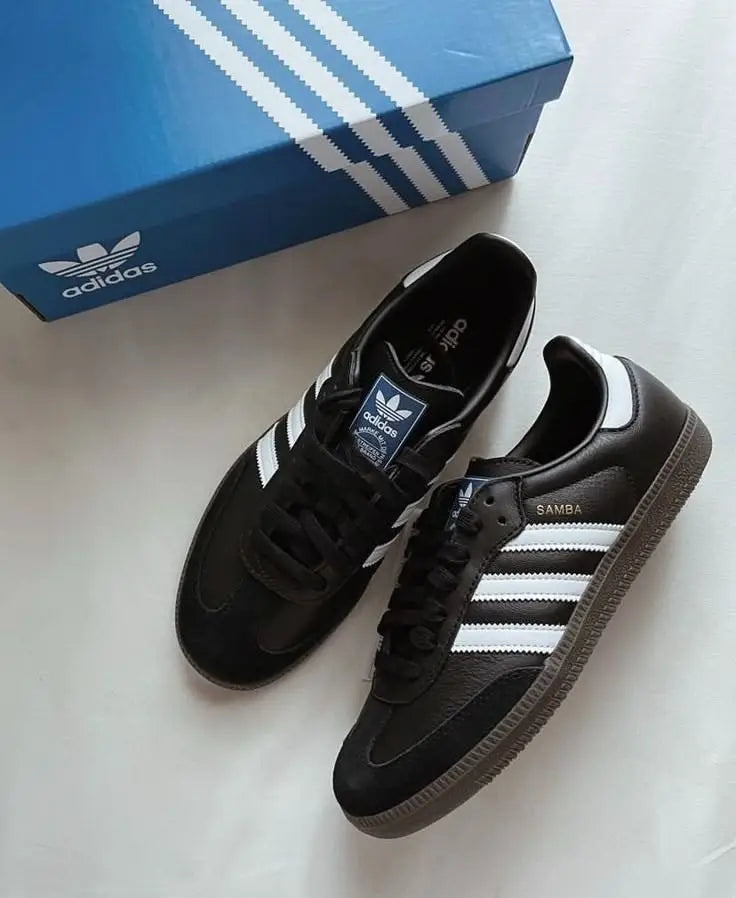 Adidas_Samba Black White Sneakers