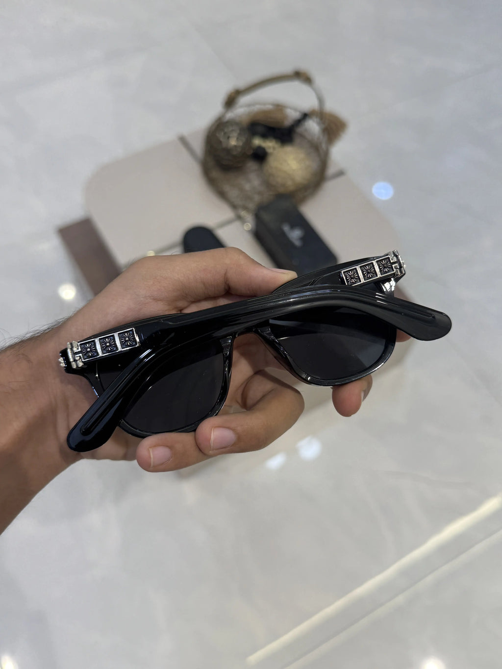 Chrome_Heartt_8535_Full_Black