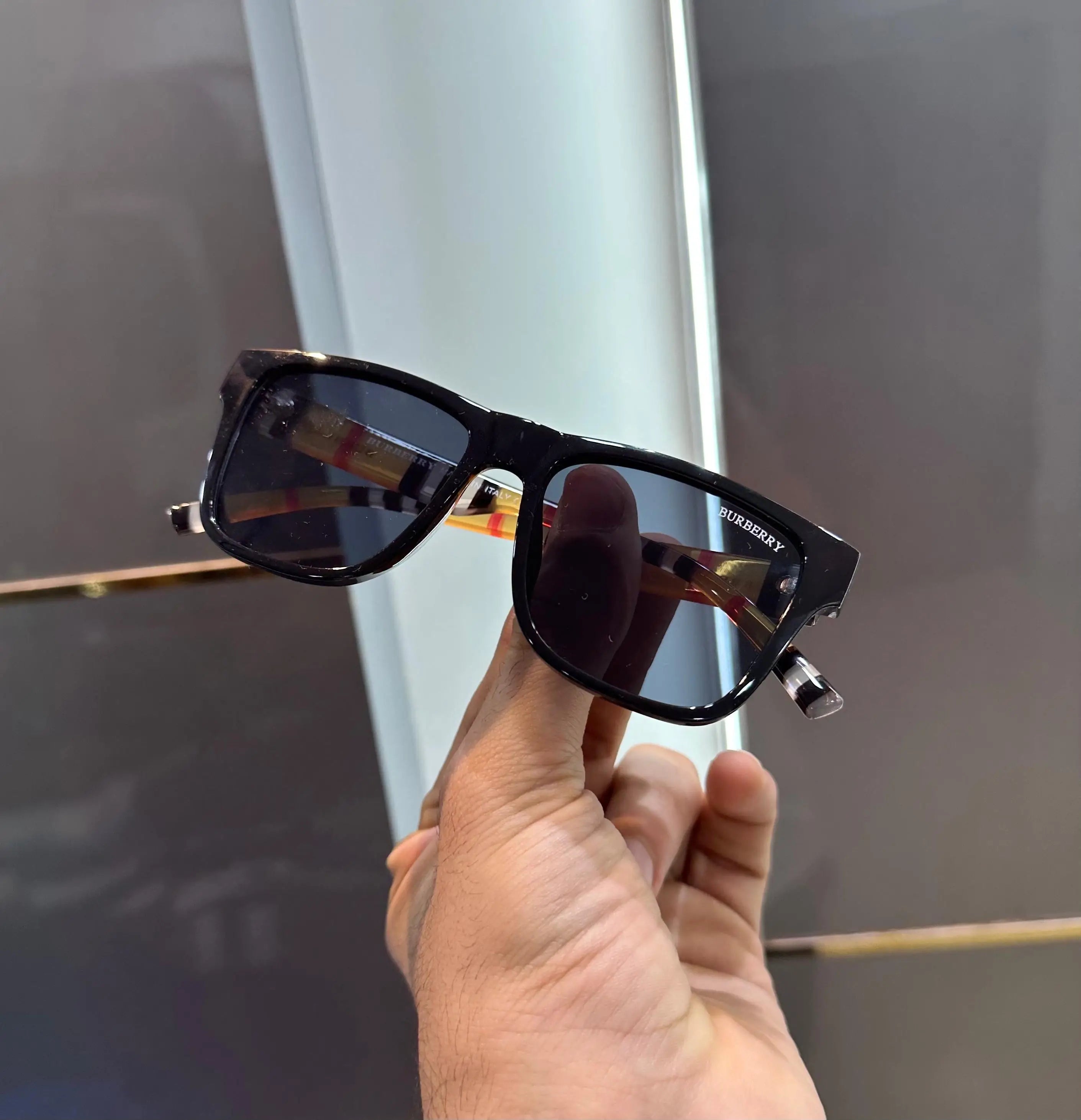 Burberr y Logo Stick Black Premium Shades 4395 Secondary image