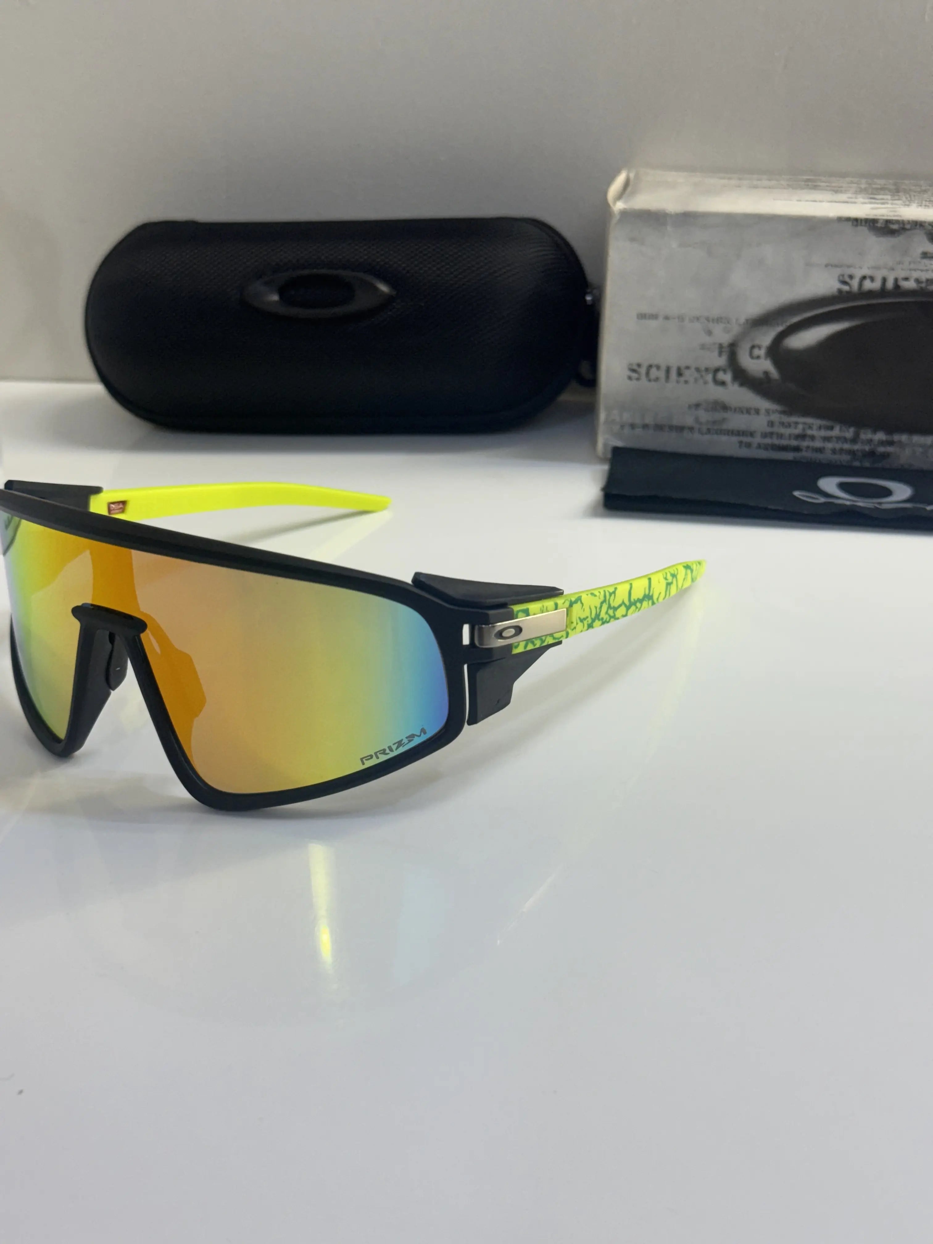 Oakleyy_9404_Yellow_Green
