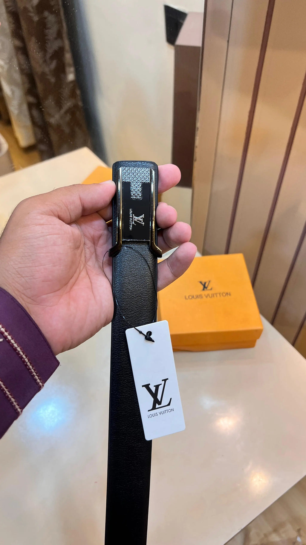 LOUIS VUITTON PREMIUM QUALITY IMP BELT WITH OG BOX LV-329