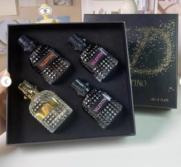 2019 Valentino Born In Roma Miniature Collection Gift Set 4x30ml (Intense, Coral Fantasy, Classic, The Gold) - For Men