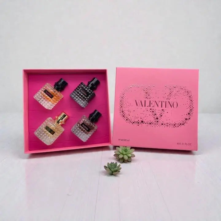 2025 Valentino Donna Born In Roma Miniature Gift Set 4x30ml (Intense, Coral Fantasy, Classic, The Gold) - For Women