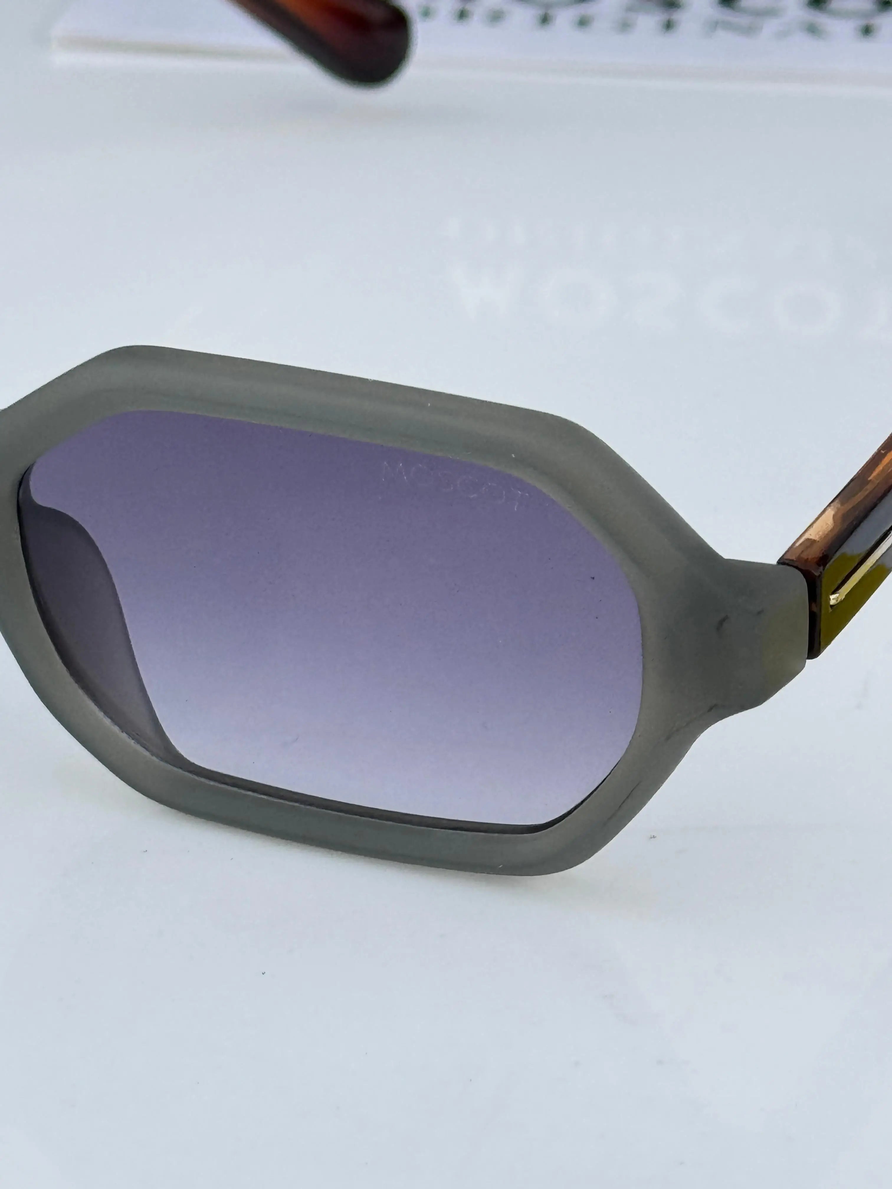 Moscot_1243_matt_grey_tiger