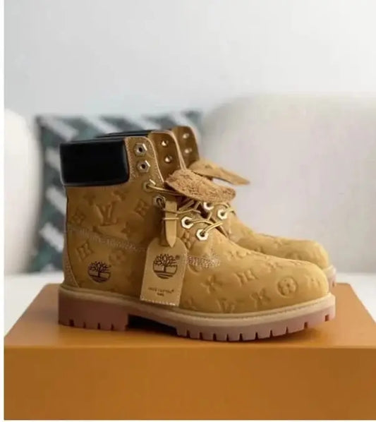 Loui-s Vuitton x Timberland ankle boots wheat monogram embossed leather