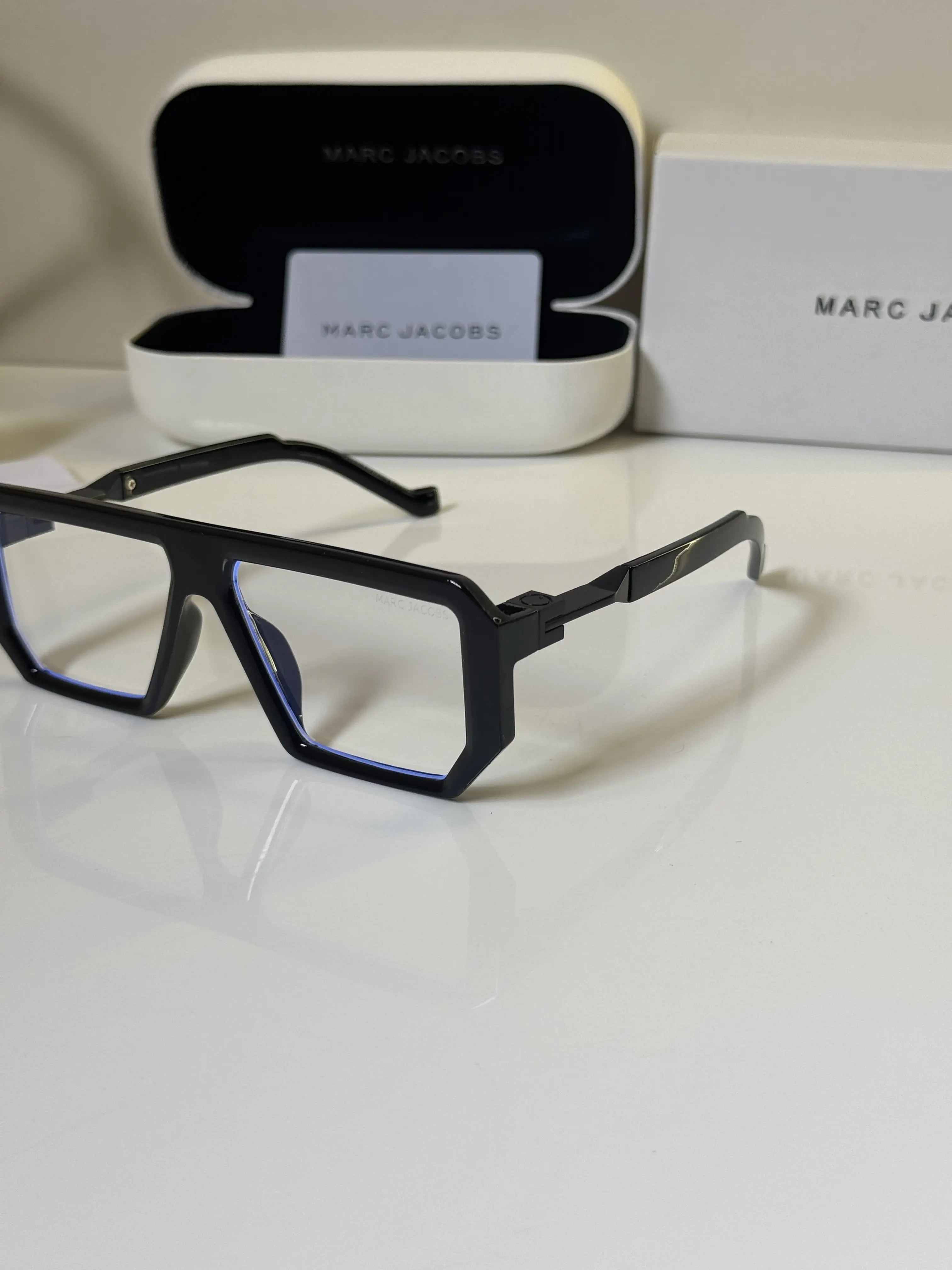 Marc_Jacobs_8725_Black_Frame