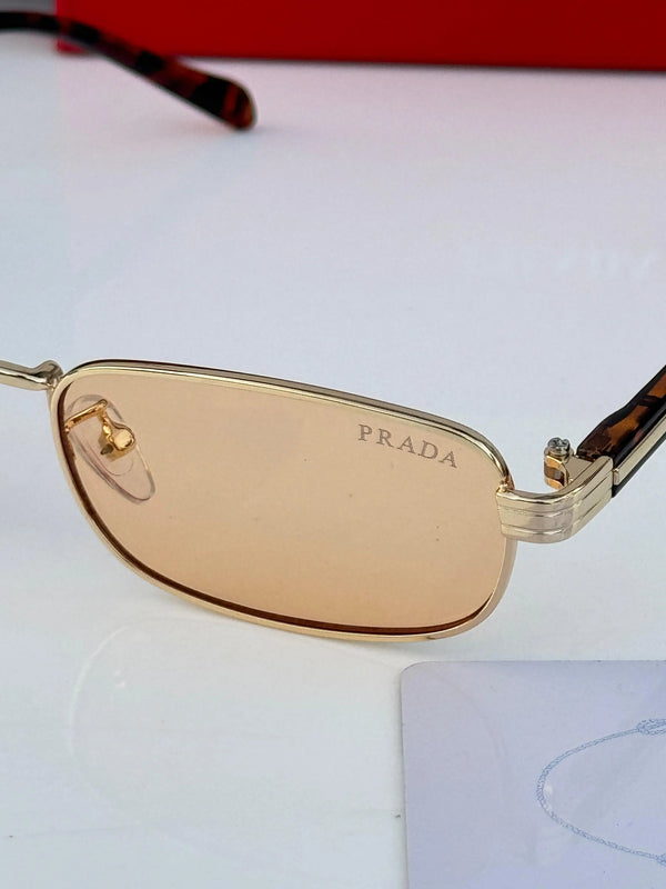 Prada_158_gold_tiger_candy
