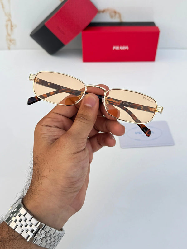 Prada_158_gold_tiger_candy