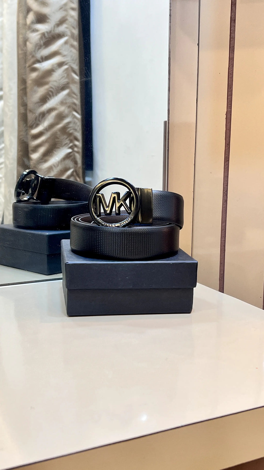 MK MICHEAL KORS PREMIUM QUALITY IMPORTED REVERSIBLE BELT WITH BOX