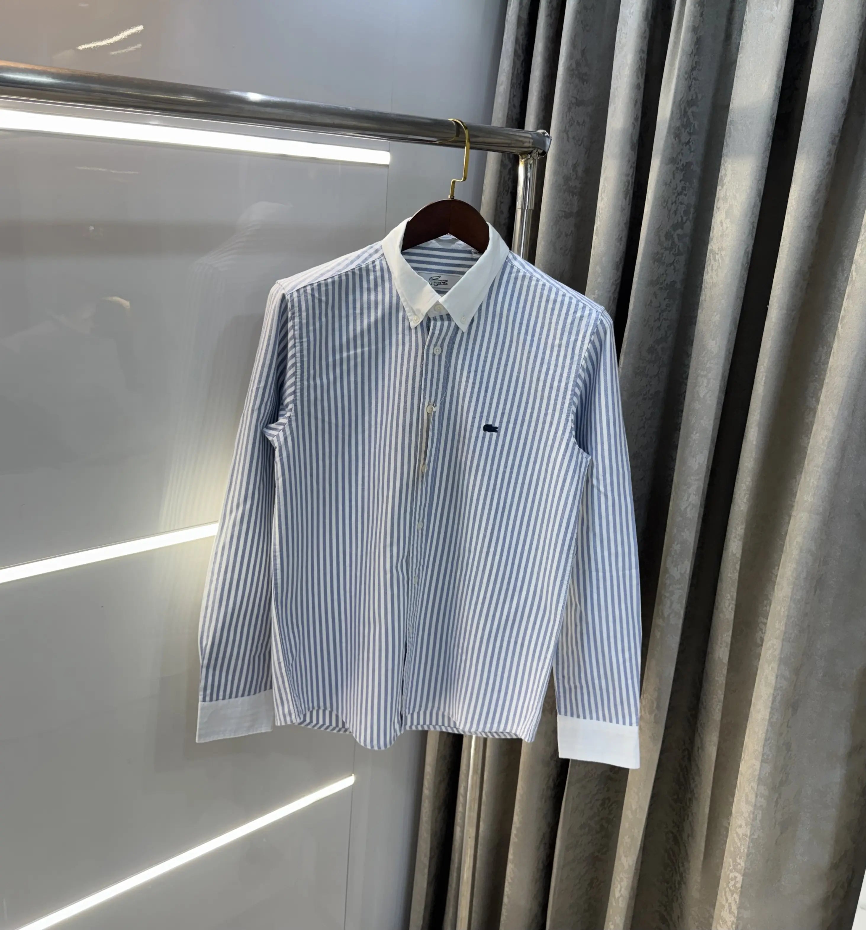 Lacost e Mid Embroidery Logo Work Premium Shirt Secondary image