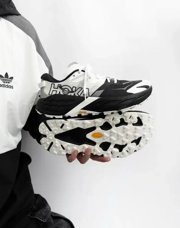 Hoka Speedgoat 7 Trail  Trainers White Black 