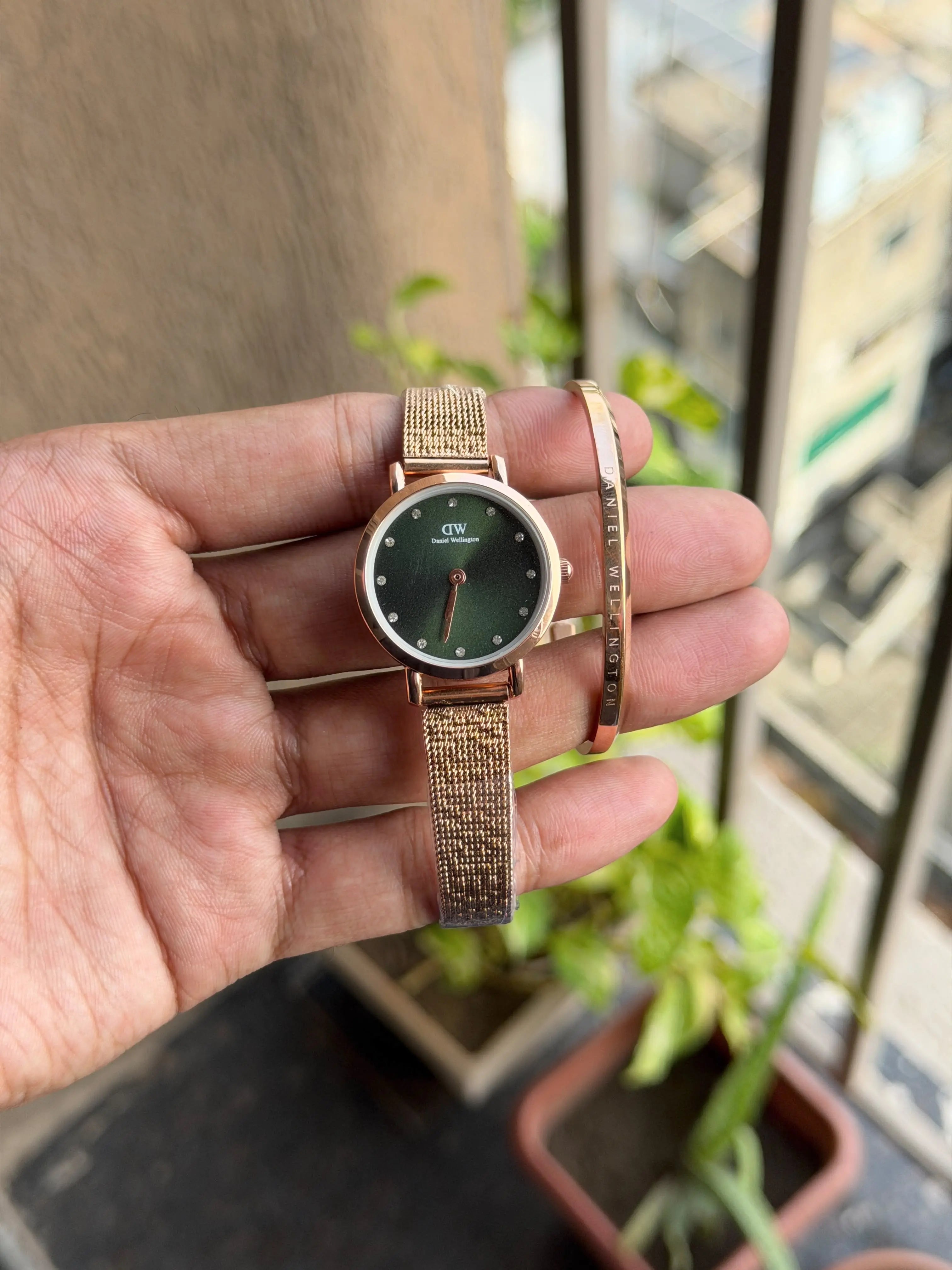 Daniel Wellington Petite Melrose Eggshell with Classic Rose Gold Bracelet