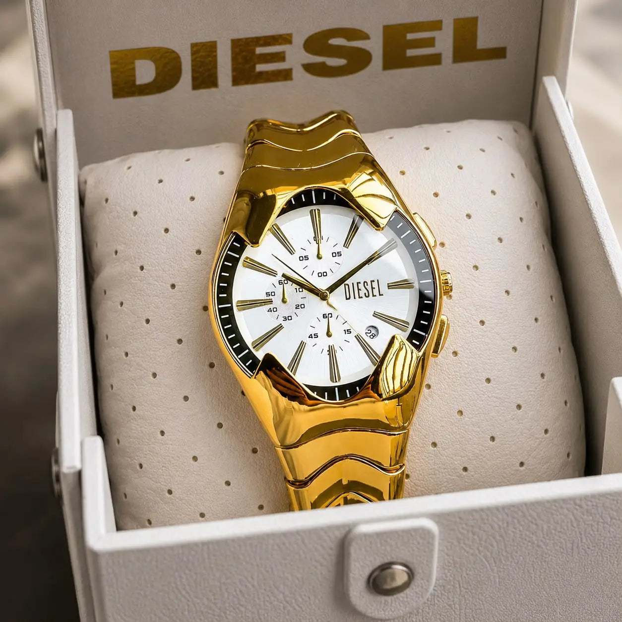 DIESEL_GOLD_WHITE