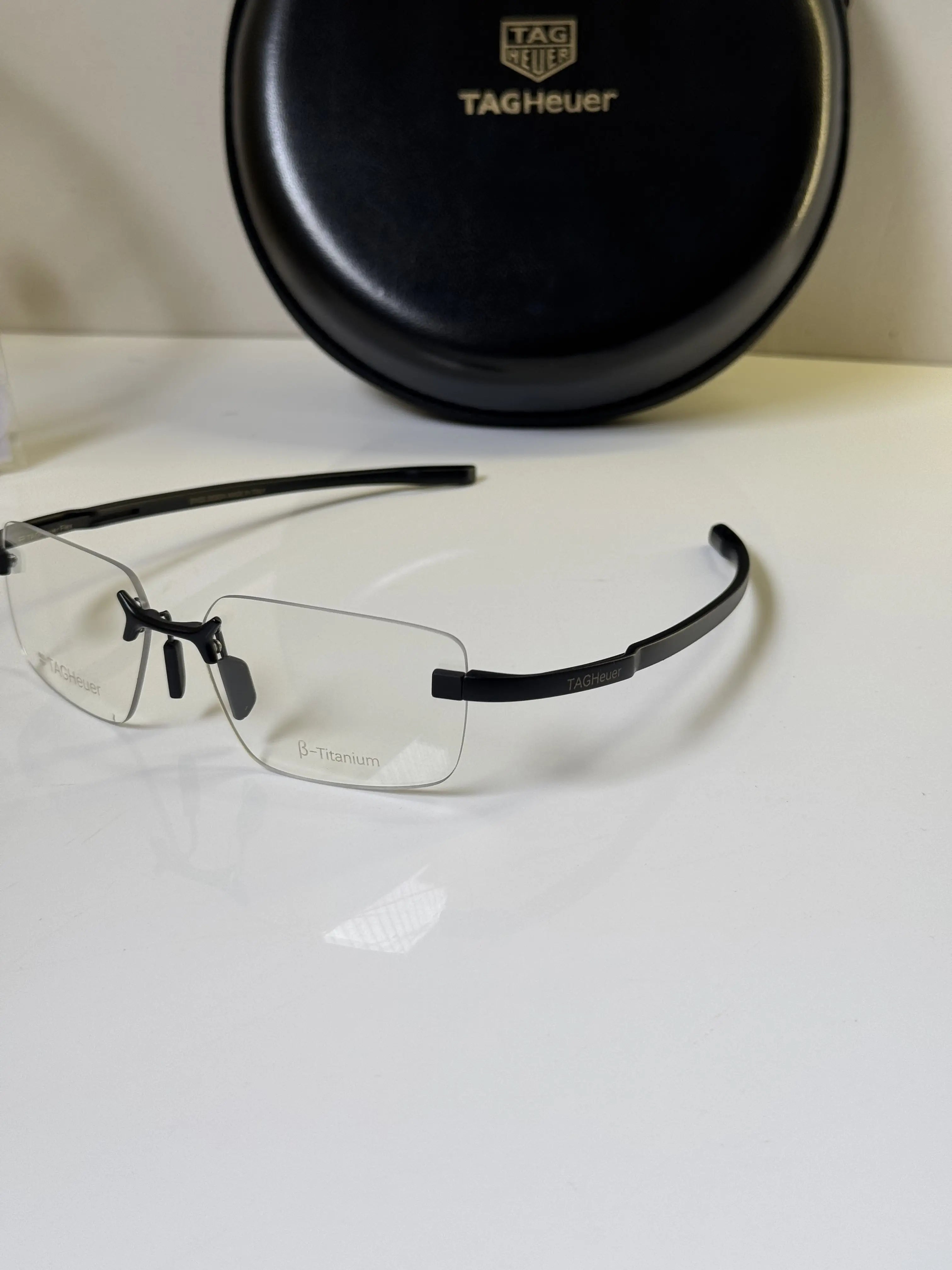 Tagheuer_966_Black_Titanium_Premium_Frame Secondary image