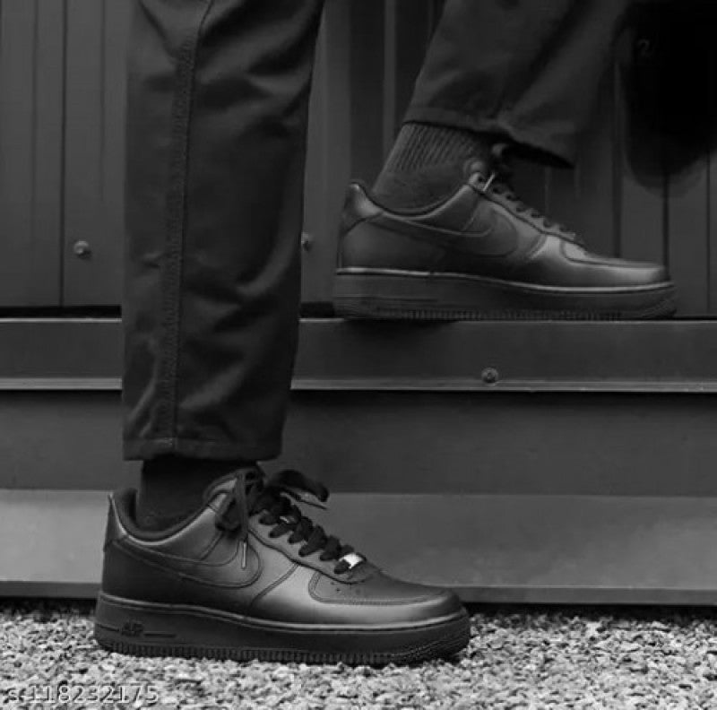 Nikee AirForce 1 Low 07 Triple Black