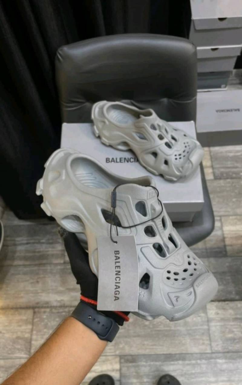 BALENCIAGA MULE GREY Secondary image
