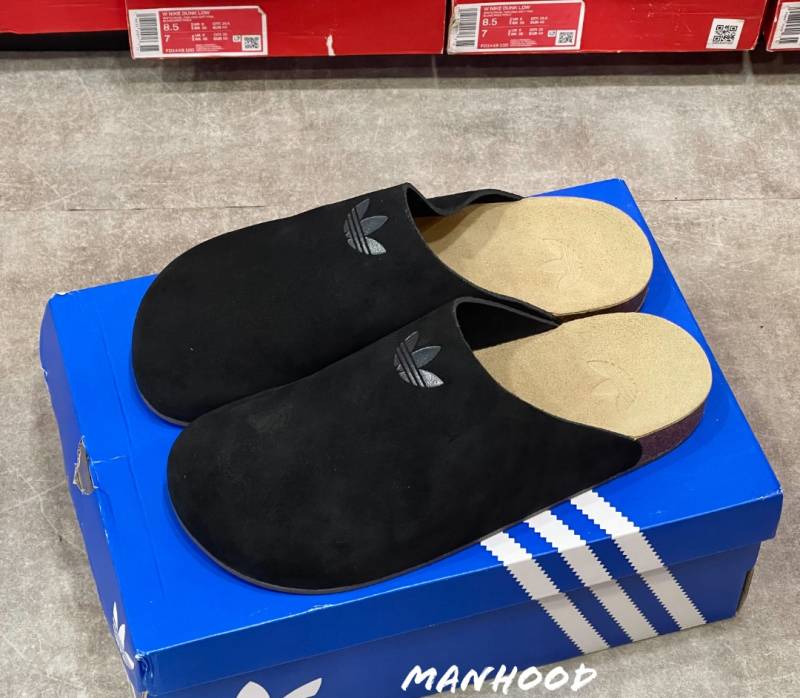 Adid dass ADIMULE CORE BLACK ( UA QUALITY) Main image